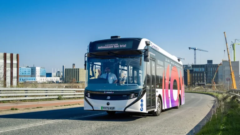 Autobús eléctrico autónomo de Alexander Dennis en Cambridge