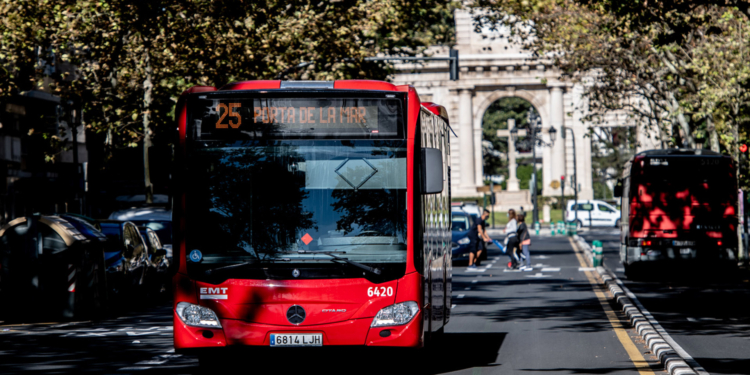 Valencia recupera los números positivos en su EMT