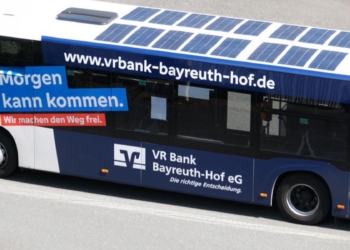 Sono equipa placas solares en el techo de un Citaro