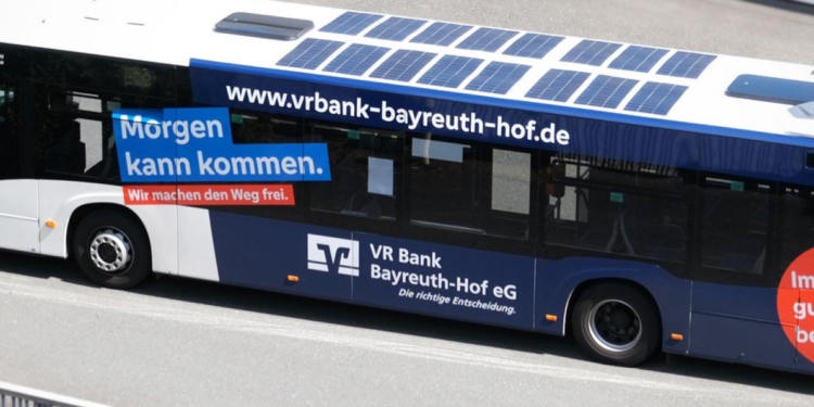 Sono equipa placas solares en el techo de un Citaro