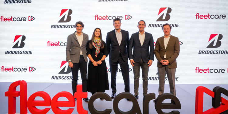 La suma de Bridgestone y Webfleet para la gestión es Fleetcare