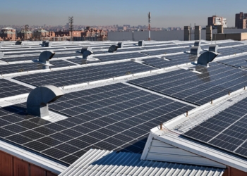 Stellantis refuerza su camino hacia la descarbonización de su actividad con energía verde