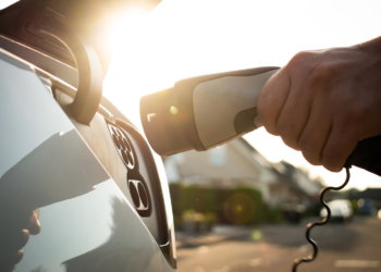 La ITV para eléctricos e híbridos: ¿qué diferencias tiene?