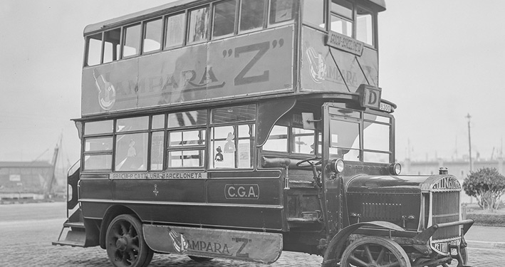 La Fundación TMB recupera el autobús histórico Tilling Stevens