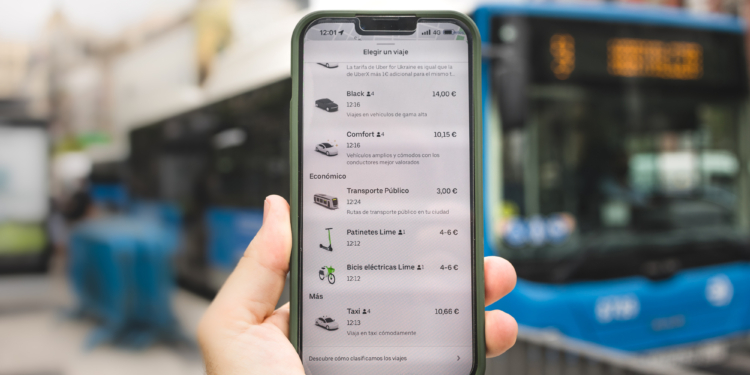 Novedad: Uber integra el transporte público madrileño en su aplicación