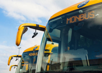 ‘El combustible nos cuesta 500.000 euros más al mes’