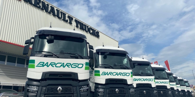 Barcargo renueva su flota con 18 unidades Renault Trucks T