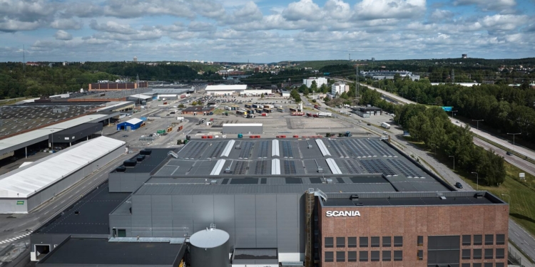 Día histórico para Scania: arranca su planta de baterías