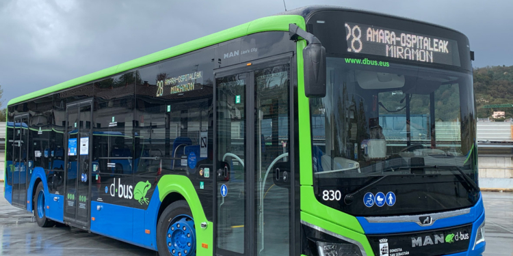 Dbus continúa con la renovación de su flota con 12 híbridos