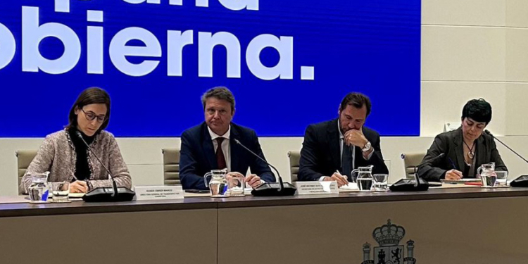 Primer encuentro ‘oficial’ del CNTC con la cúpula del Ministerio