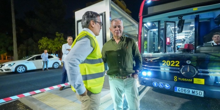 Tussam da comienzo a las pruebas de la línea de Tranvibús en Sevilla