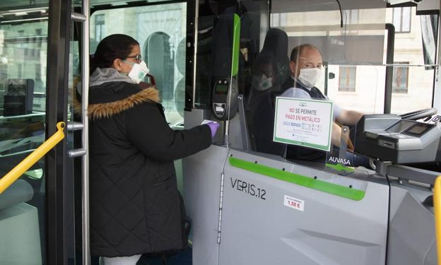 Las mascarillas van desapareciendo en Europa