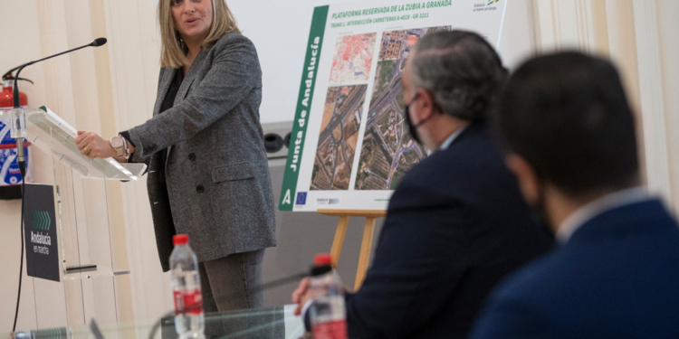Nueva plataforma reservada de acceso a la ciudad de Granada