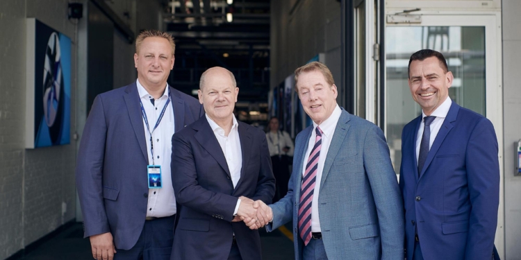 Ford pone en marcha su nuevo Centro de Vehículos Eléctricos de Colonia