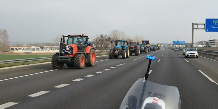 Las organizaciones mayoritarias valoran la desconvocatoria del paro de Plataforma