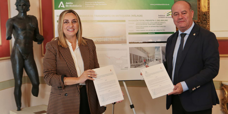 Andalucía firman el protocolo de la nueva estación de autobuses de Antequera