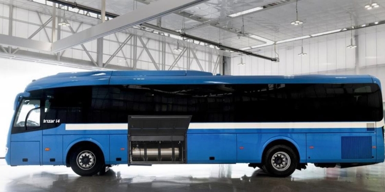 Colaboración a tres bandas para un autocar de GNL