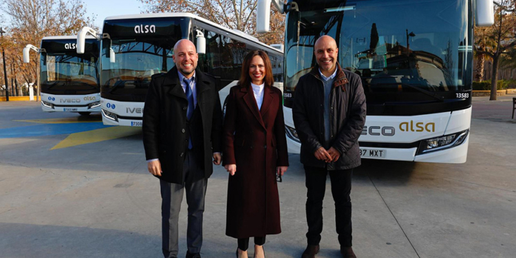 El Consorcio de Granada incorpora tres nuevos autobuses híbridos