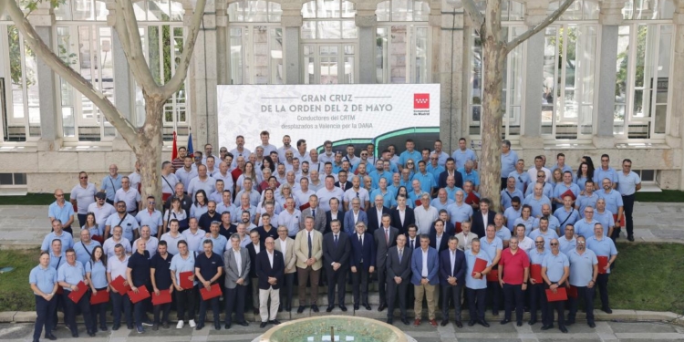 Madrid homenajea a los conductores que ayudaron en las zonas de la Dana