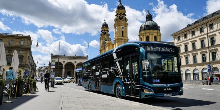Personaje: Rudi Kuchta, director de Autobuses de MAN