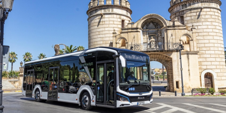 Tubasa elige a MAN y Karsan para ocho nuevos autobuses eléctricos