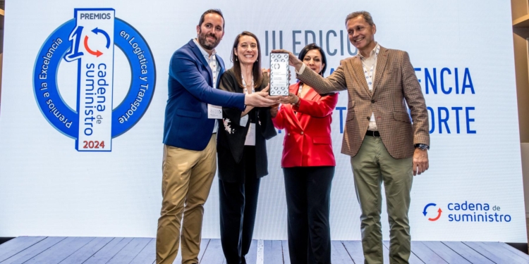 WoMAN recibe el Premio 10 a la Excelencia en Transporte