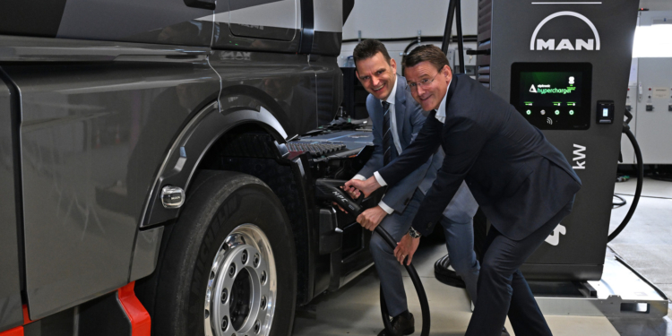 MAN y E.ON apuestan por la electromovilidad en el Sector europeo