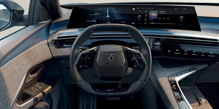 Algunos comerciales de Peugeot incorporan ChatGPT a su i-Cockpit