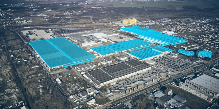 Ford fabricará un nuevo comercial ligero en Rumanía en 2023, 100% eléctrico