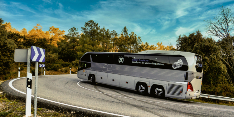 ZF presenta el nuevo sistema de transmisión EcoLife CoachLine