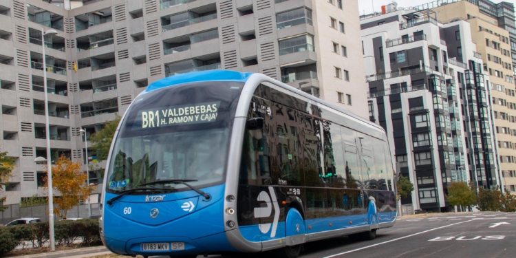 Primera línea de bus rápido de Madrid que conecta Valdebebas con el Ramón y Cajal
