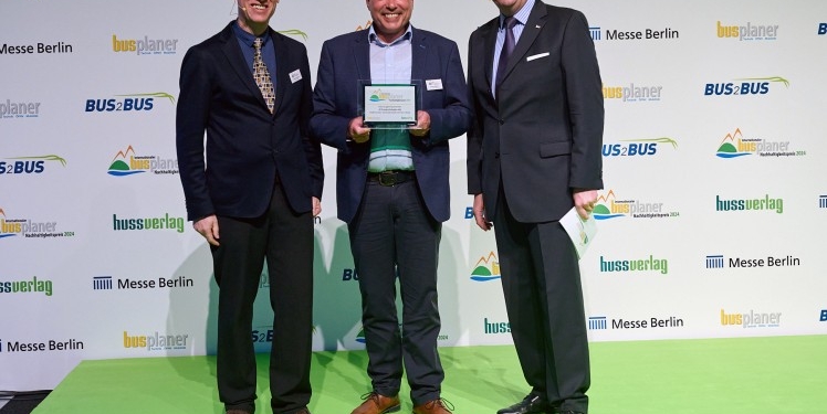 ZF presenta innovaciones en descarbonización y seguridad en la feria Bus2Bus