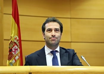 El Gobierno tiene seis meses para reformar fiscalidad del diésel