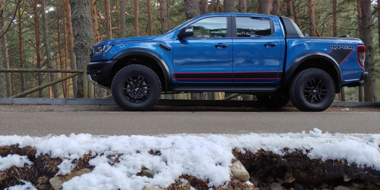 Prueba Ligero: Ford Ranger Raptor no es un pick-up como los demás