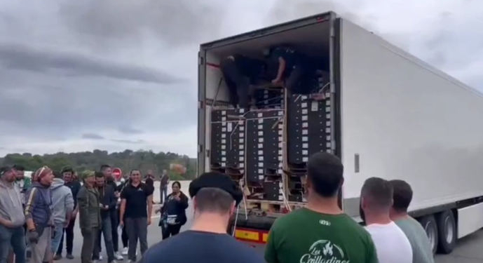 Bruselas pide a Francia que evite los ataques a los camiones españoles