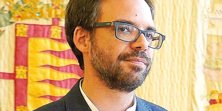 Personaje: Álvaro Fernández, gerente de Auvasa