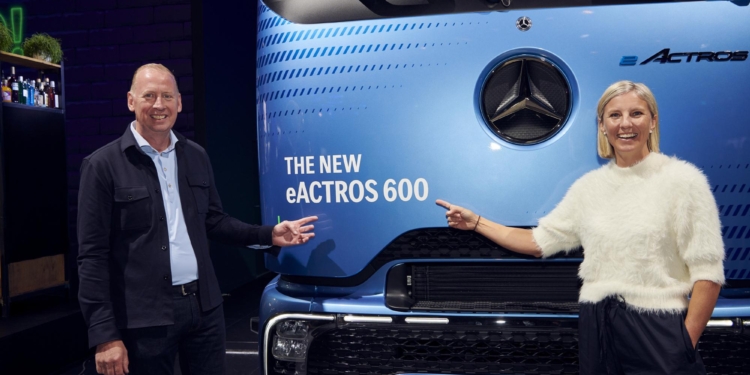 Simon Loos adquiere 75 camiones eléctricos eActros 600 de Mercedes
