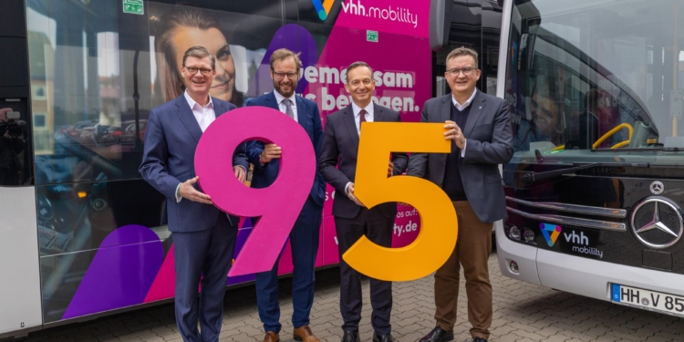 Hamburgo incorpora 95 nuevos autobuses eléctricos Mercedes-Benz eCitaro