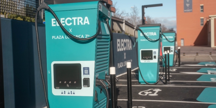 Madrid se prepara para una estación de recarga ultrarrápida con 26 puntos