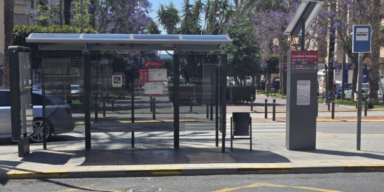 Vectalia mejora el servicio de Elx Rodalia con paneles digitales