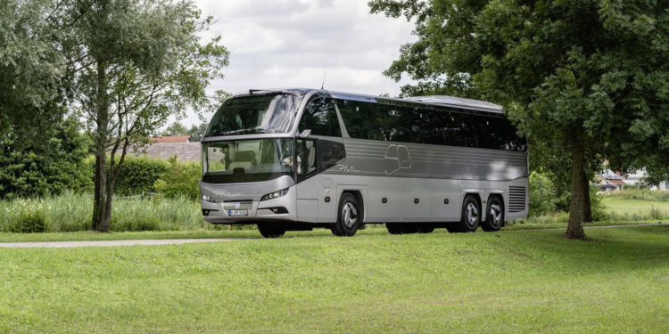 El Neoplan Cityliner cumple medio siglo de vida entre galardones