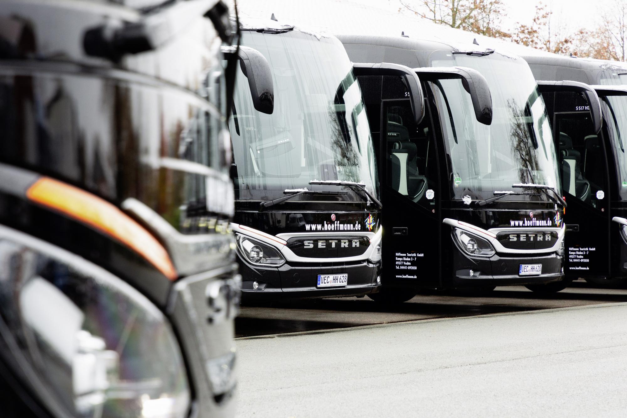 Höffmann Reisen e Intertours refuerzan sus flotas con autobuses Setra