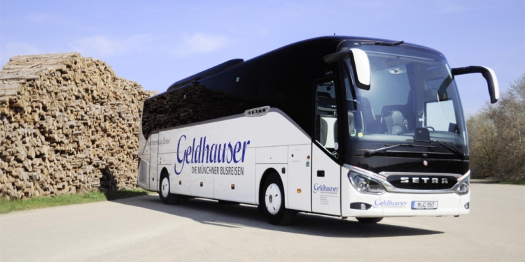 Setra realiza dos nuevas entregas de sus modelos de alto confort