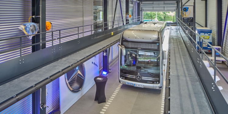 Daimler amplía su centro de ventas y servicio ubicado en Würzburg