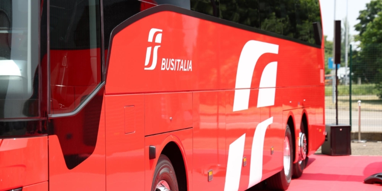 Daimler suministra 111 autobuses de las marcas Mercedes-Benz y Setra