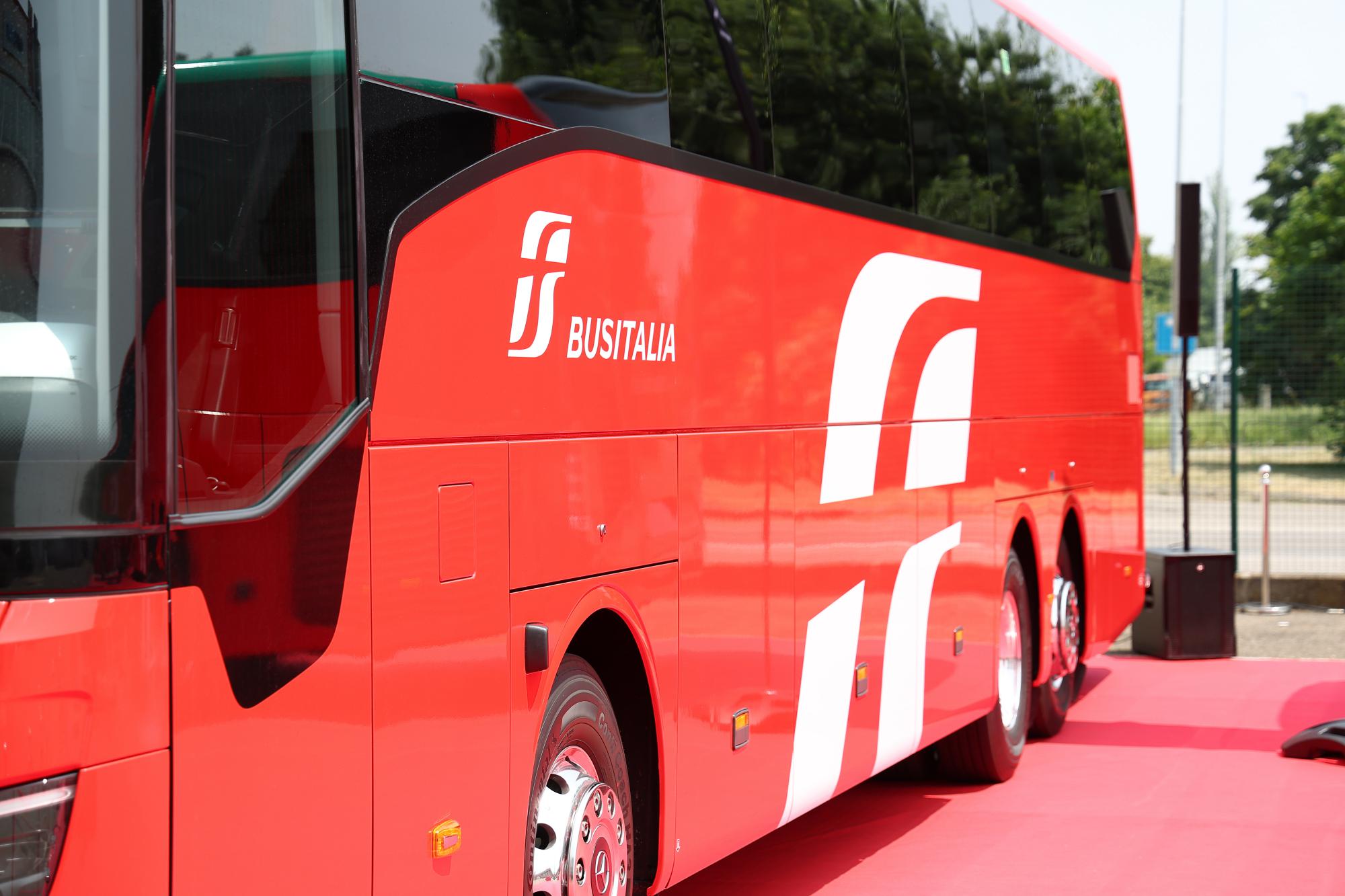 Daimler suministra 111 autobuses de las marcas Mercedes-Benz y Setra