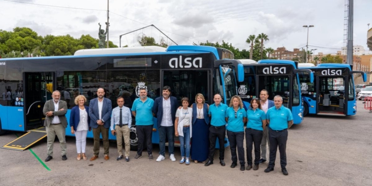 Cartagena incorpora cuatro nuevos autobuses híbridos a su flota