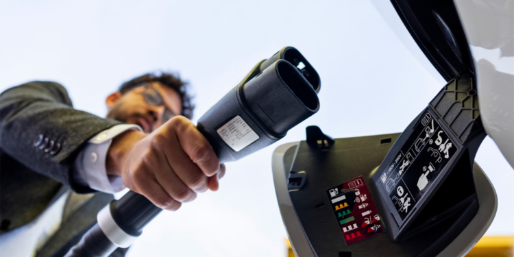 ¿Invertir en infraestructuras para eléctricos?