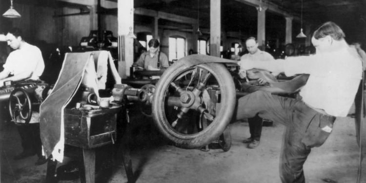 Goodyear presume de sus aportaciones a la historia