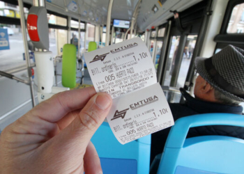 ¿Debería ser obligatorio vender billetes a través de terceros?